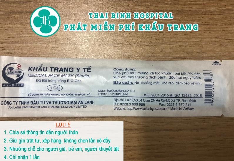 Thai Binh Hospital phát khẩu trang miễn phí
